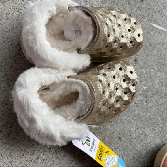 Bundle kids size 6 Stylish Kids Shoes - Picture 5 of 8